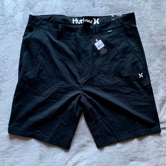 Hurley Hybrid Knee Length Walking Shorts. New with Tags. 38 Waist. Aprox 21.5" L - Picture 1 of 12
